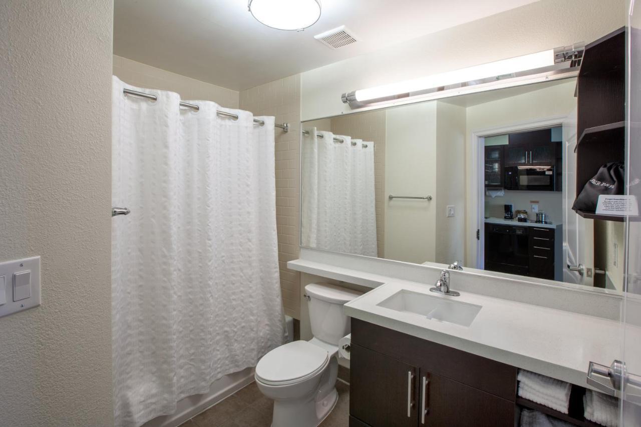 Candlewood Houston - Spring By Ihg