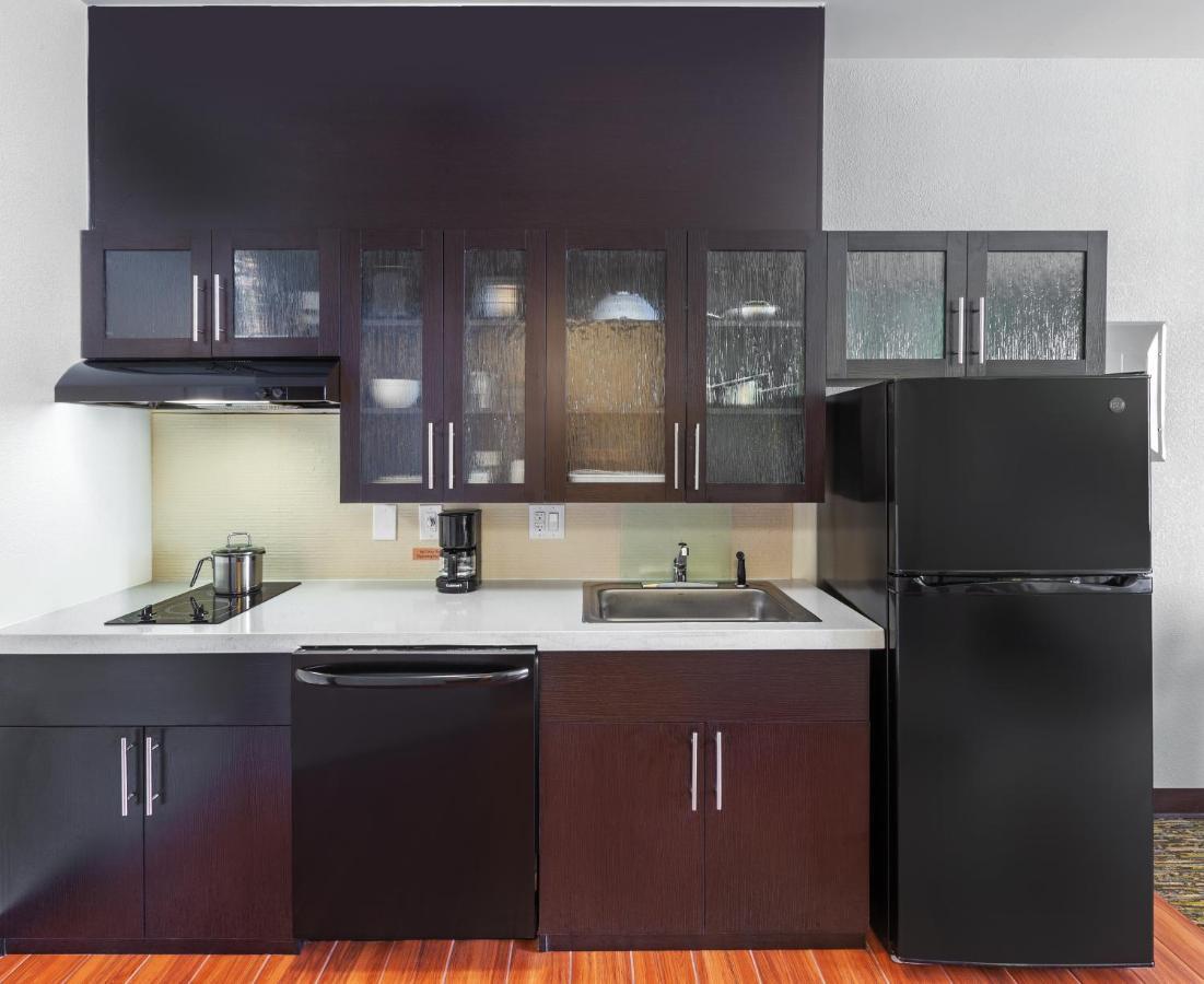 Candlewood Houston - Spring By Ihg
